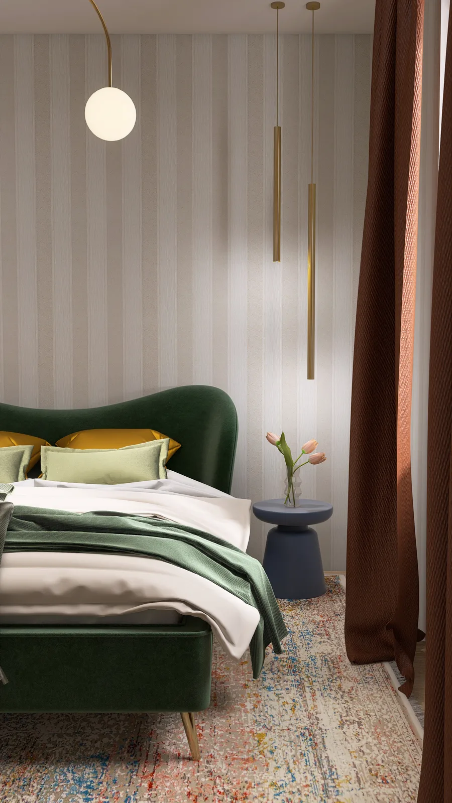 Nachttisch-Detail mit blauem Säulentisch und Tulpenvase, zwei schlanken Messing-Pendelleuchten, Terrakotta-Vorhang und dem smaragdgrünen Samtbett mit gelben und grünen Kissen